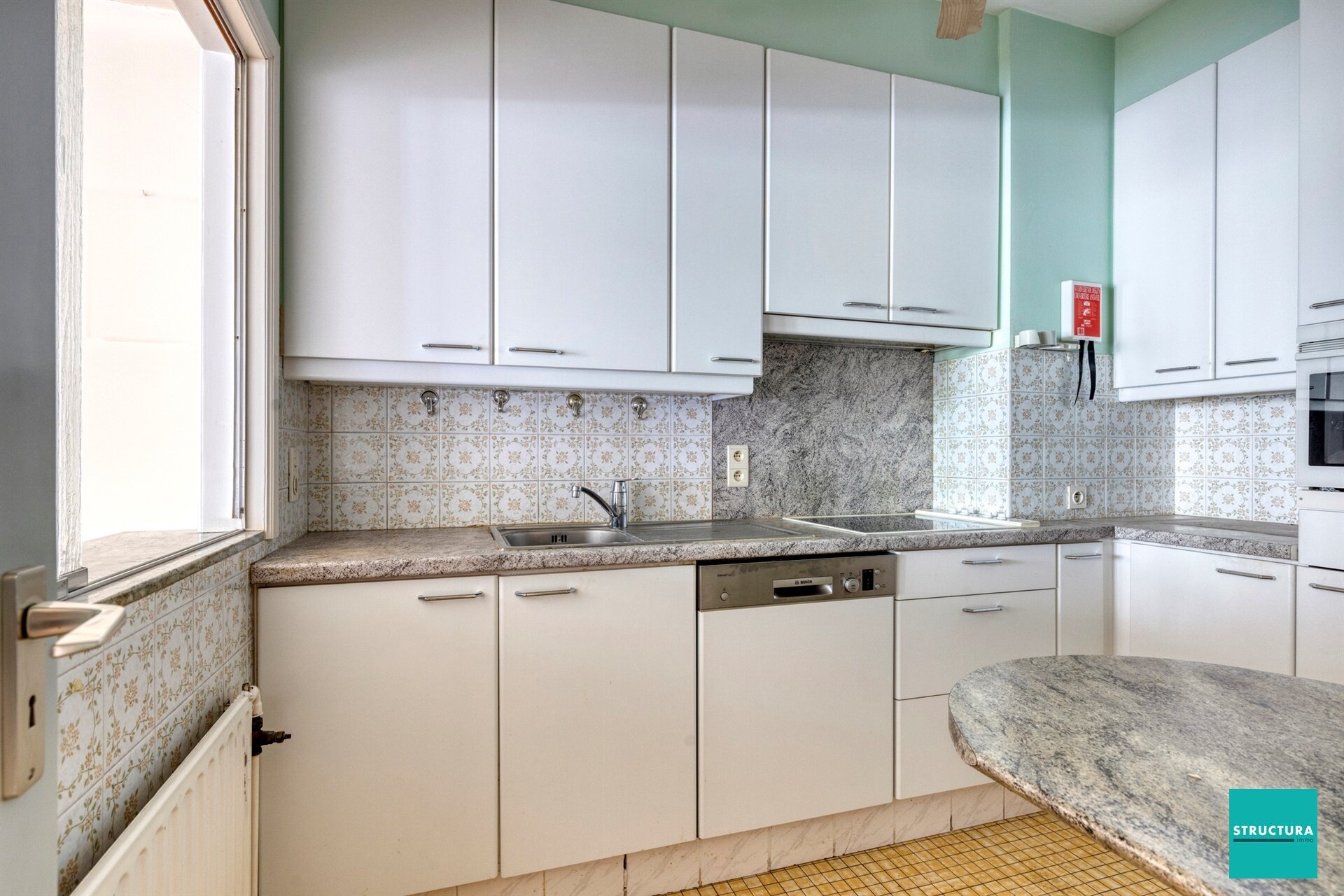 Appartementsgebouw te koop in STROMBEEK-BEVER