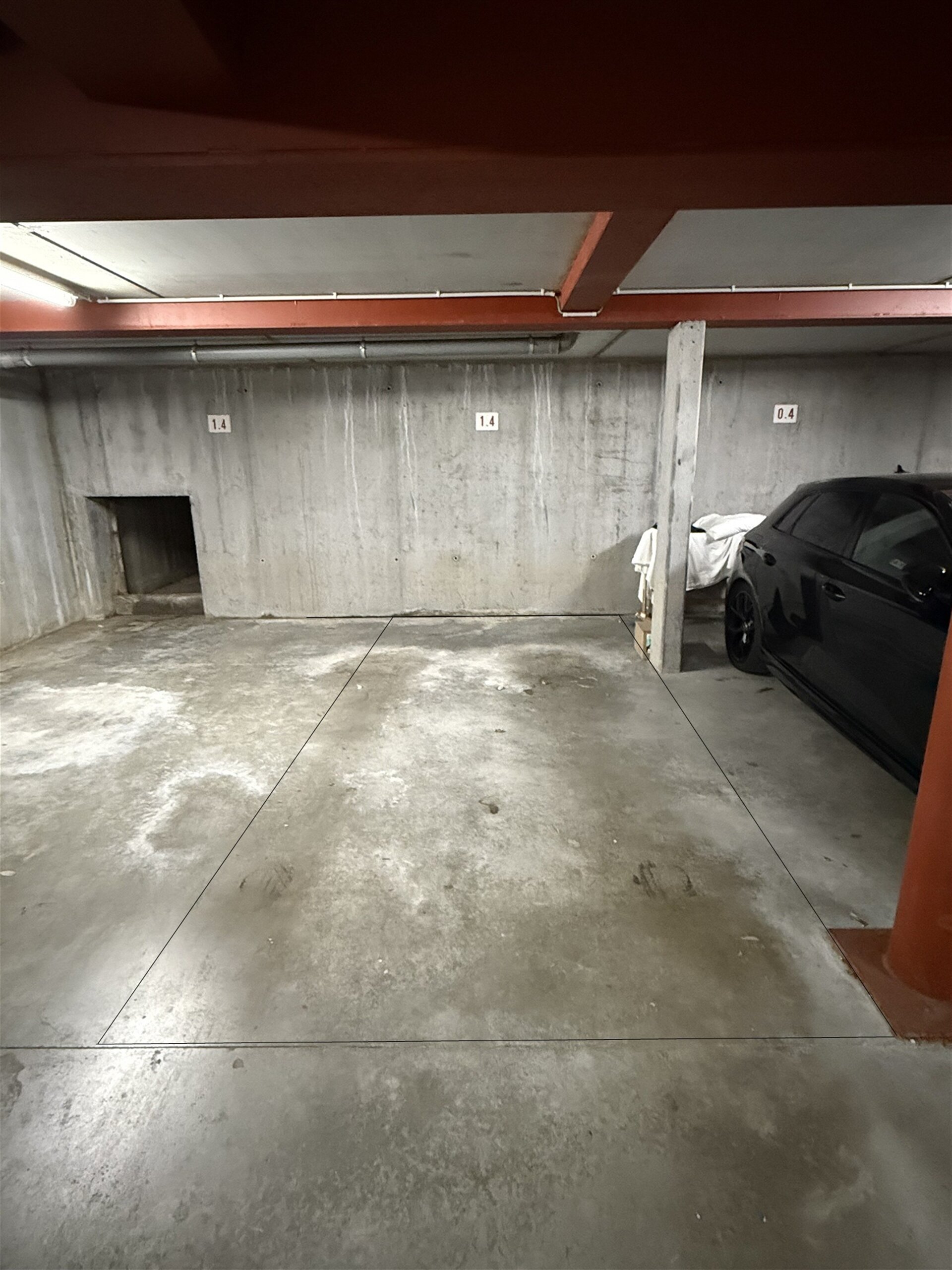 Autostaanplaats binnen te huur in MEISE