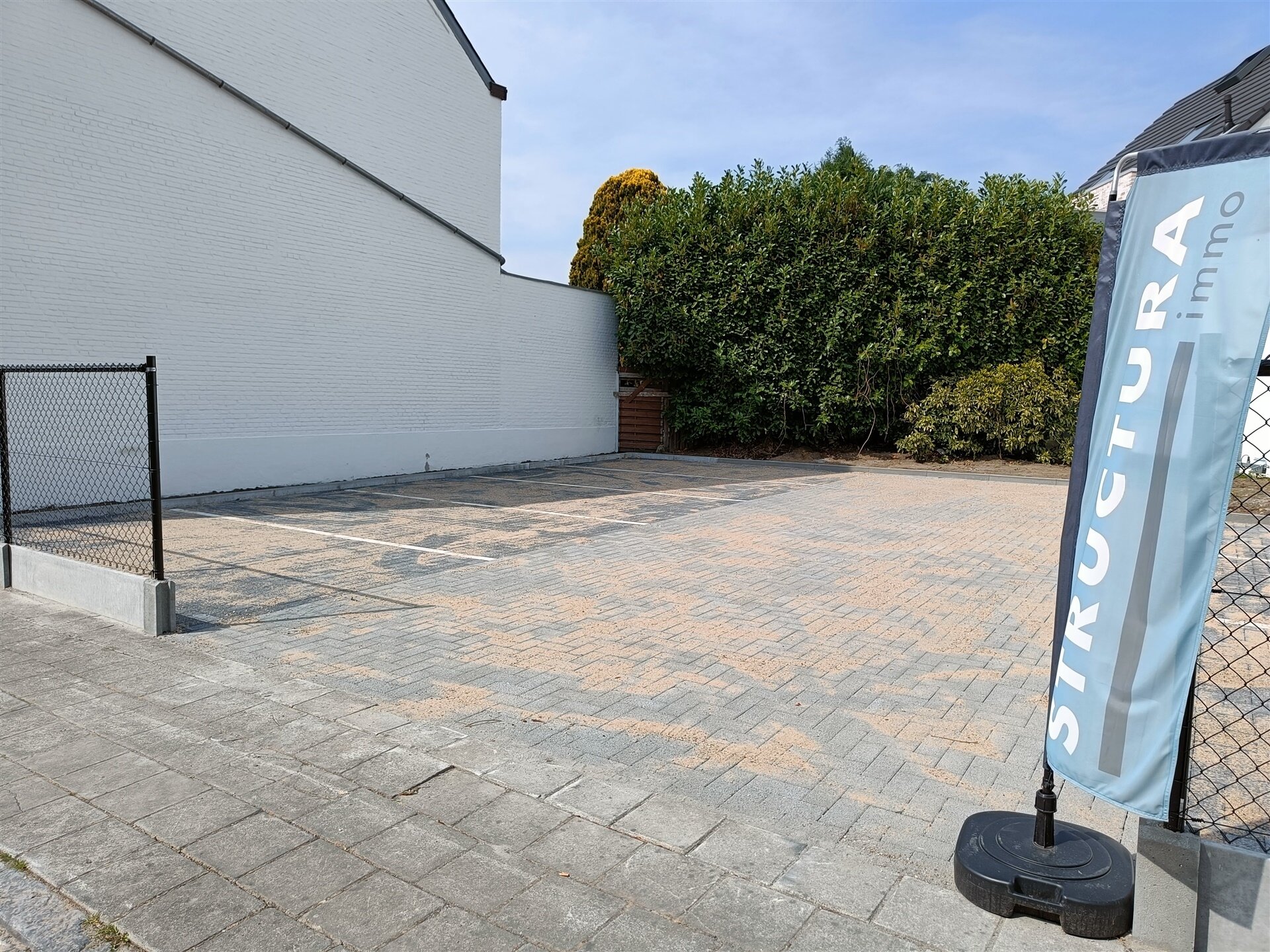 Autostaanplaats te huur in OPWIJK