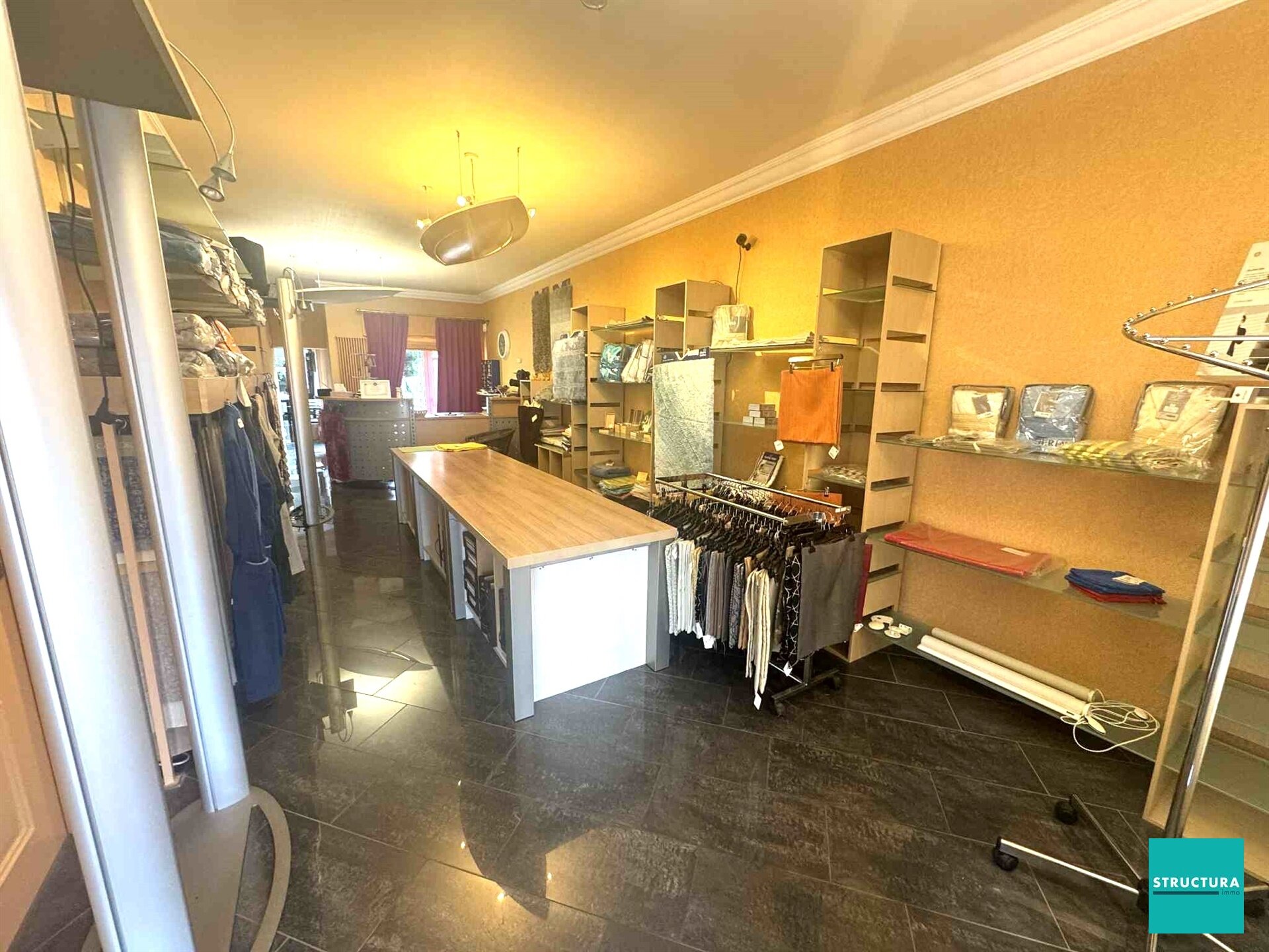 Commerce-Bureaux-Rapport à louer à LAEKEN (BRU.)