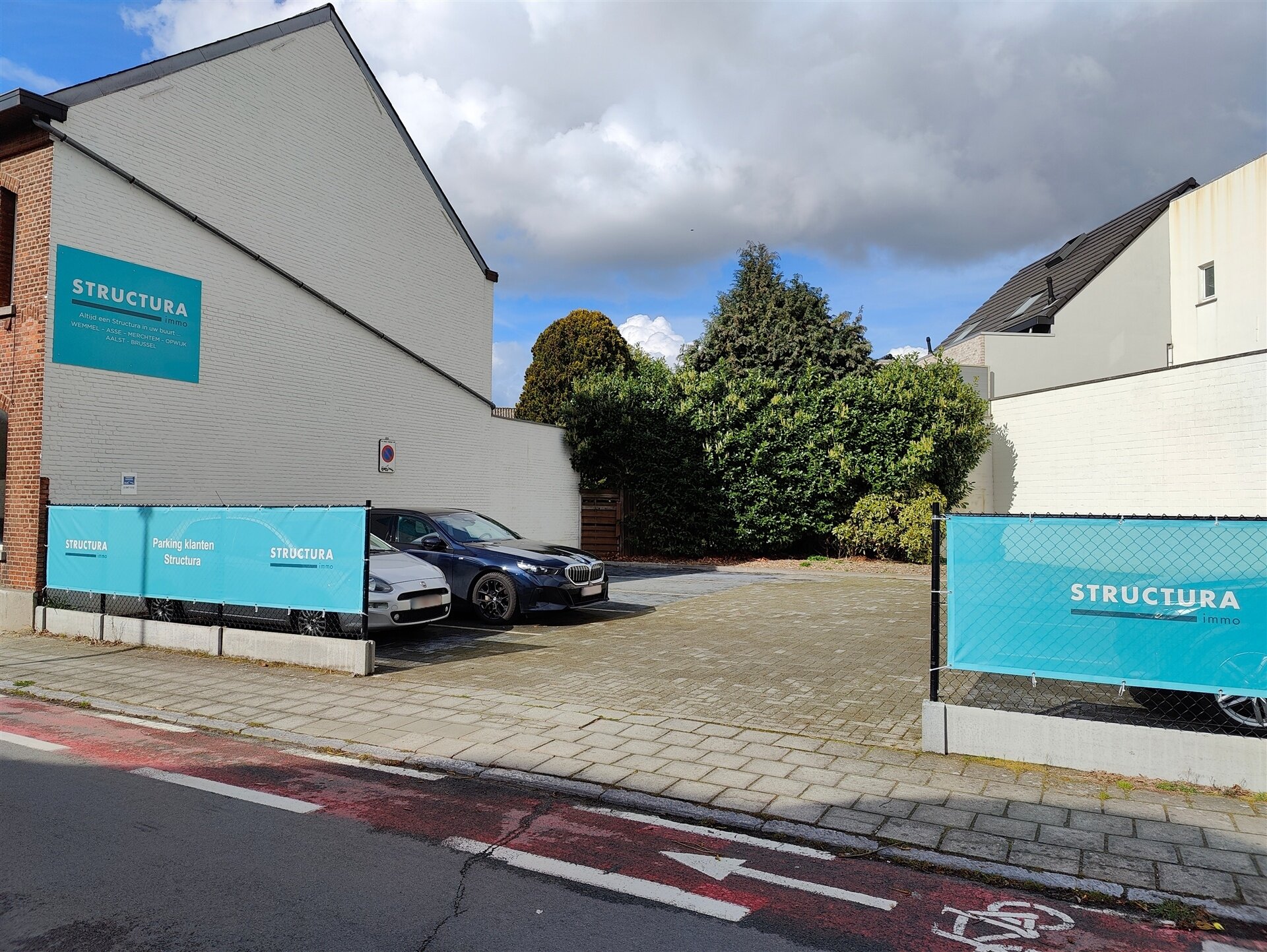 Garages / d&eacute;pots &agrave; louer &agrave; OPWIJK