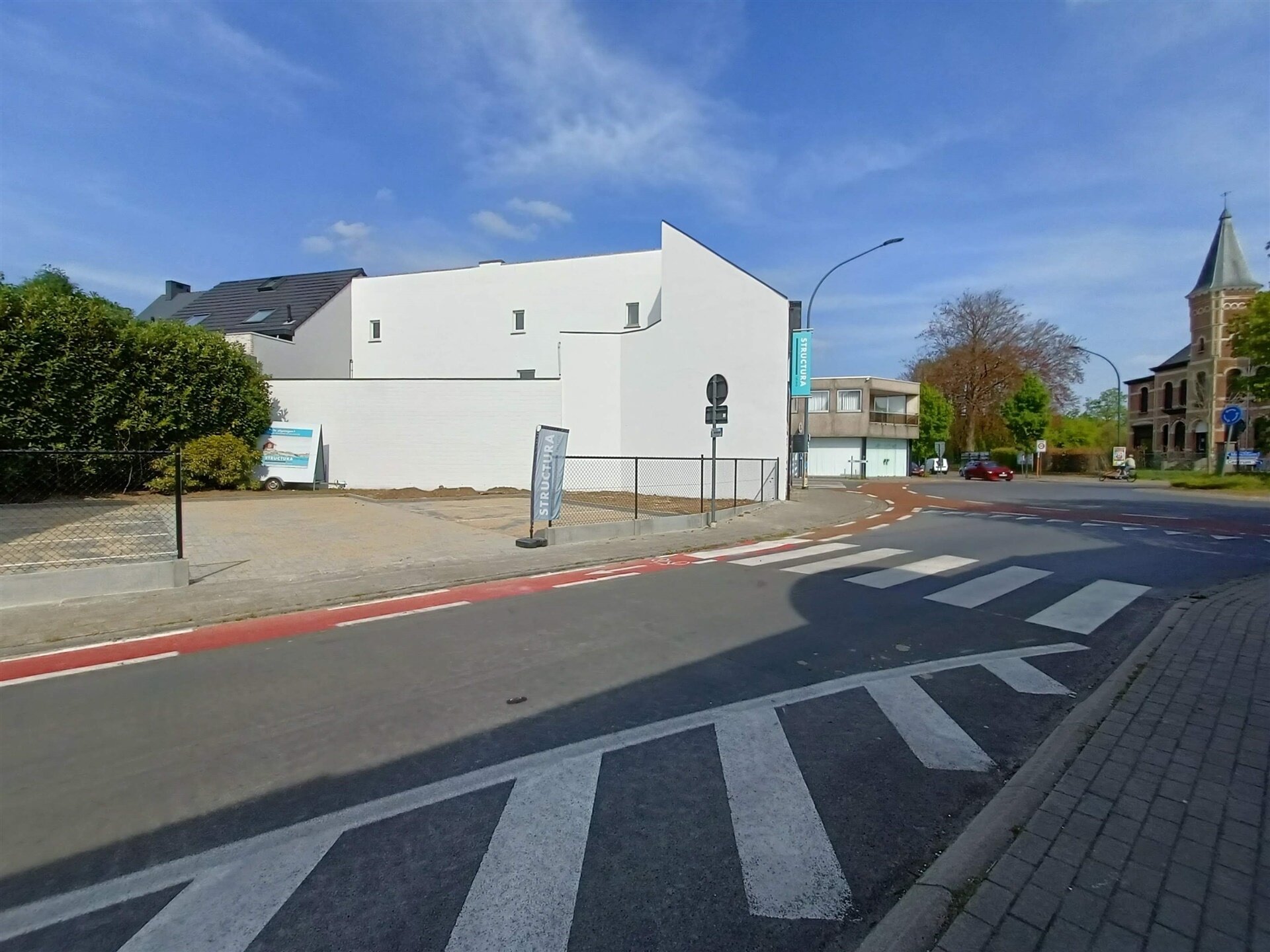 Garages / d&eacute;pots &agrave; louer &agrave; OPWIJK