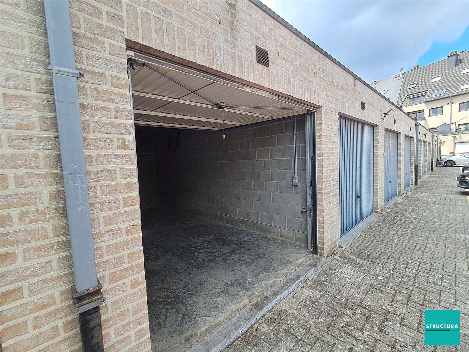 Garage box te koop in MERCHTEM