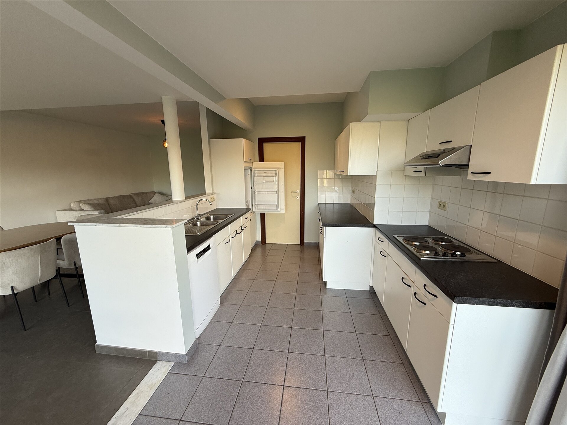 Gelijkvloers appartement te huur in STEENHUFFEL