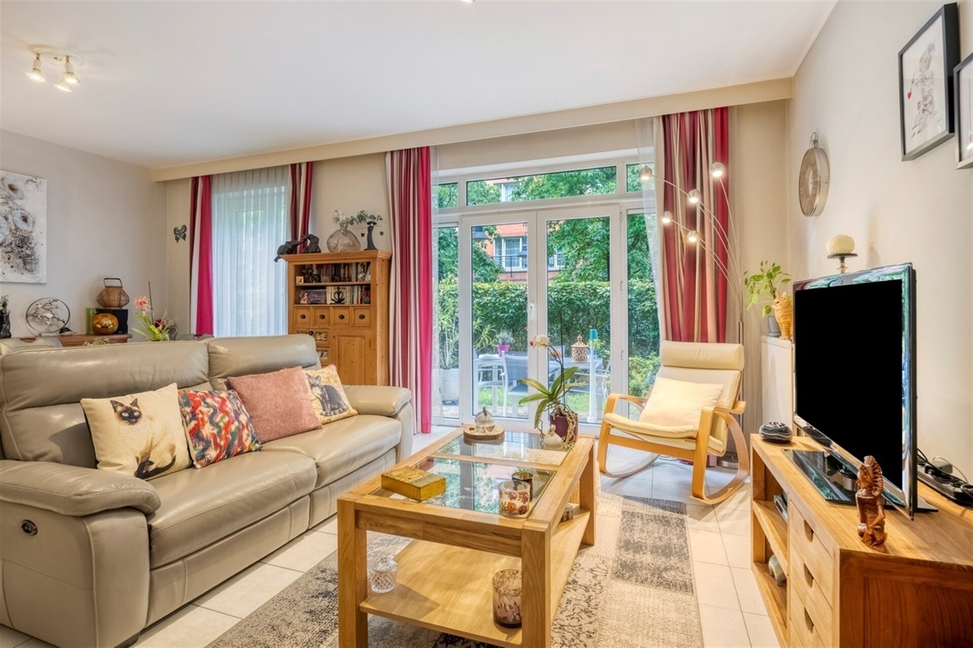 Gelijkvloers appartement te koop in JETTE