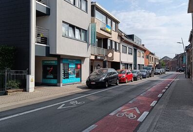 Commerce-Bureaux-Rapport à louer à OPWIJK