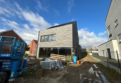 Handel-kantoor-opbrengst te huur in OPWIJK