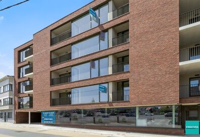 Rez-de-chaussée commercial à vendre à ASSE