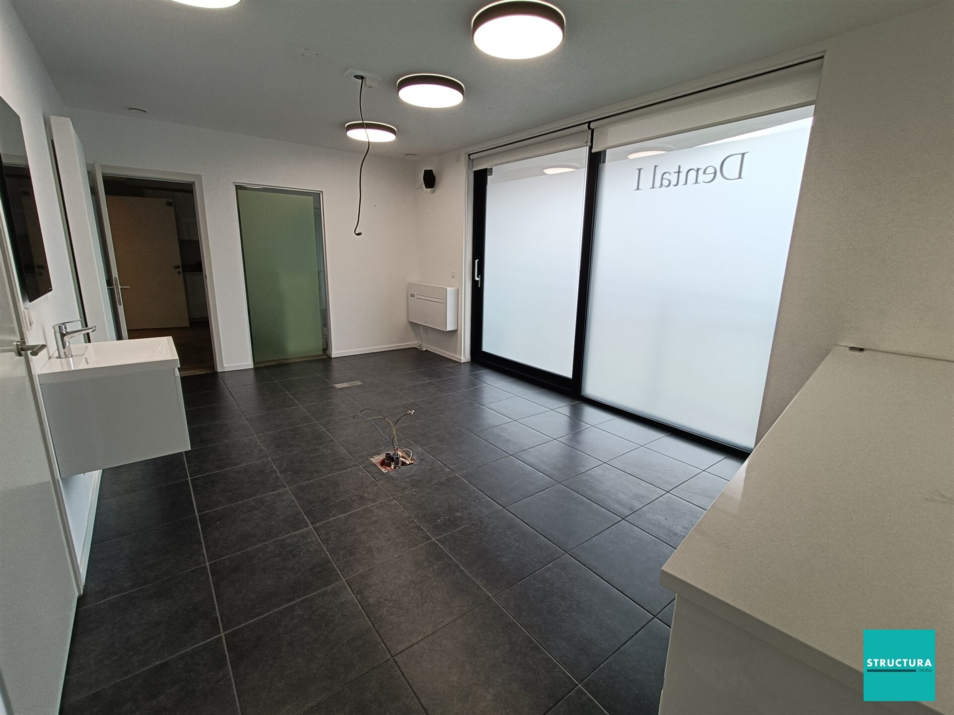 Handel-kantoor-opbrengst te huur in MERCHTEM