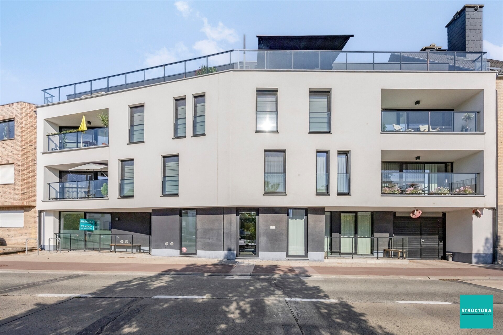Handel-kantoor-opbrengst te koop in MERCHTEM