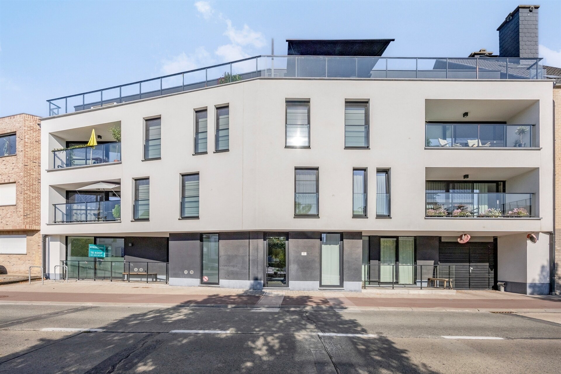 Handel-kantoor-opbrengst te koop in MERCHTEM