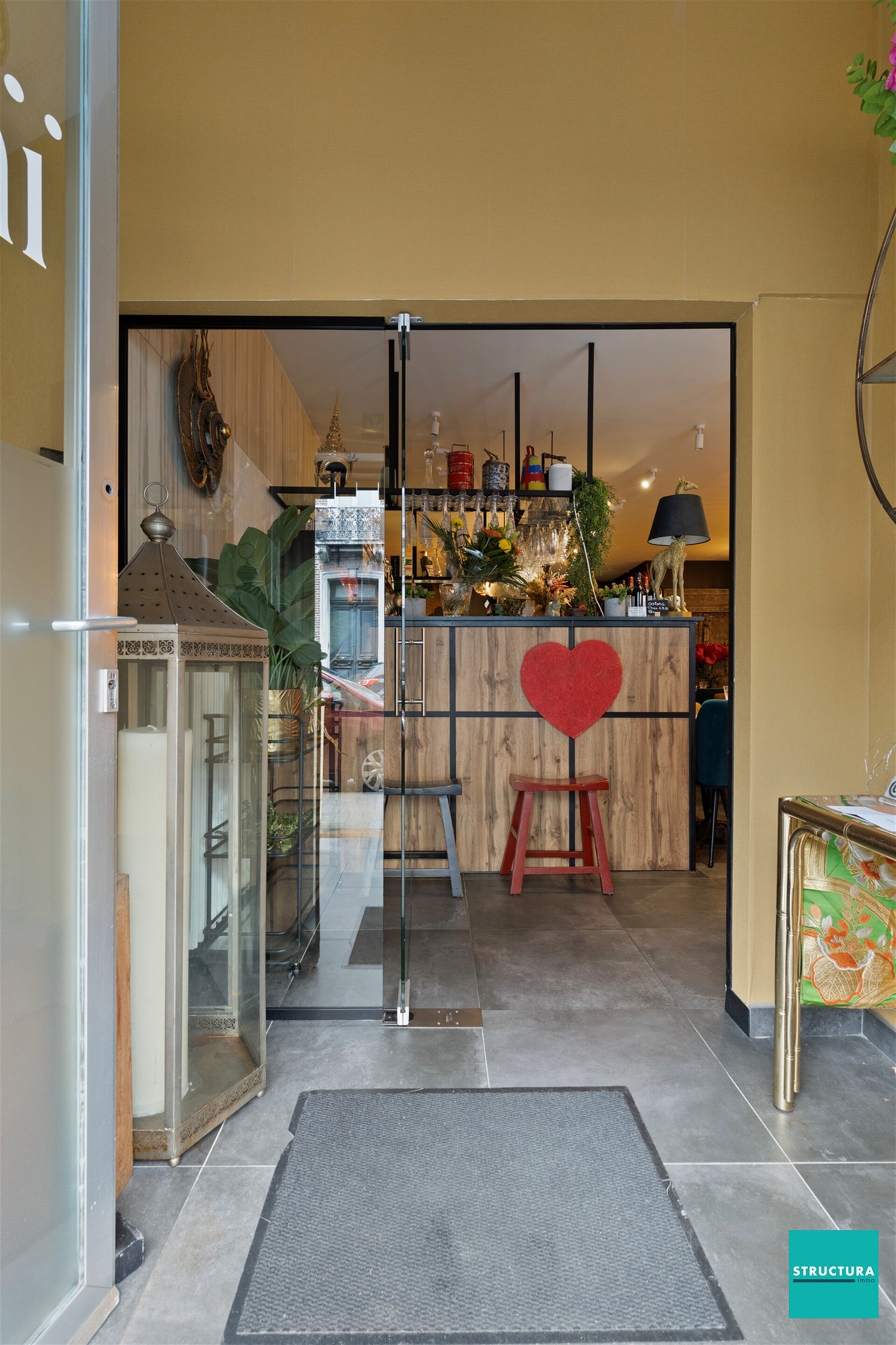 Handelsgelijkvloers te koop in MERCHTEM