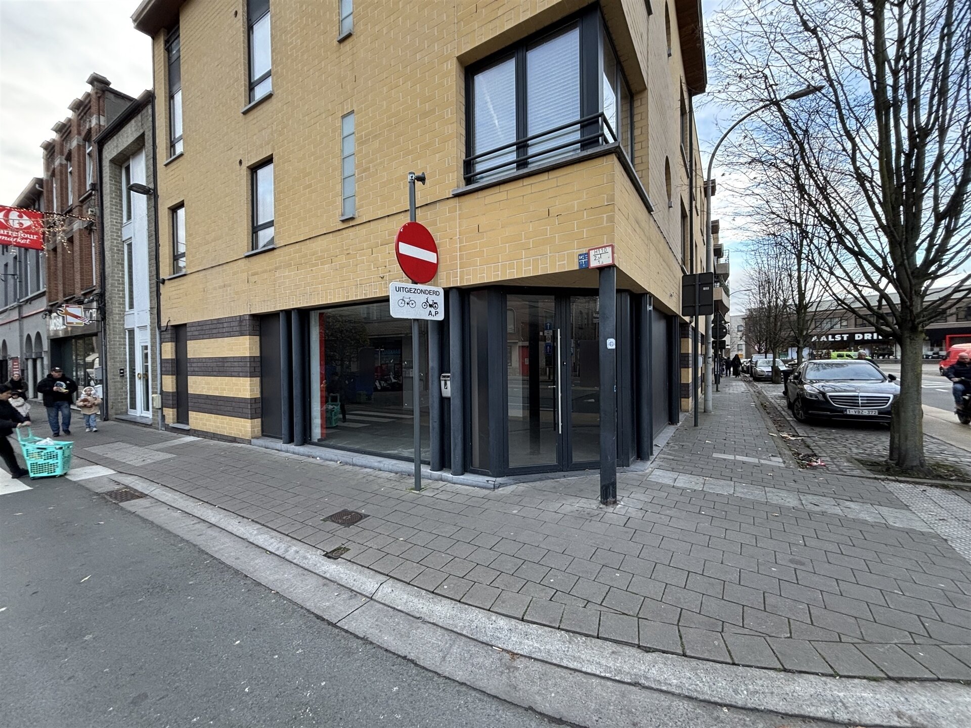 Rez-de-chauss&eacute;e commercial &agrave; louer &agrave; AALST