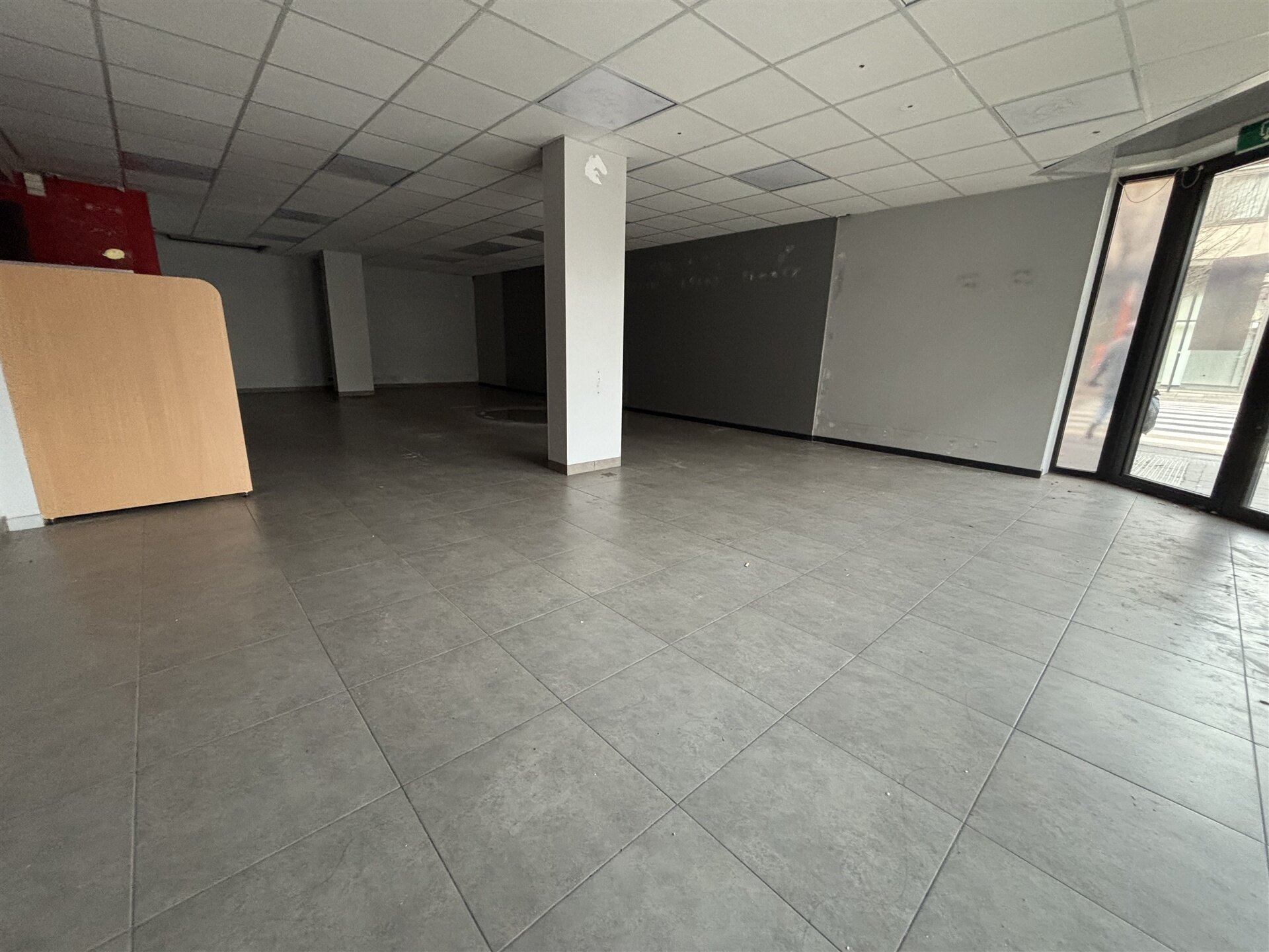 Rez-de-chauss&eacute;e commercial &agrave; louer &agrave; AALST