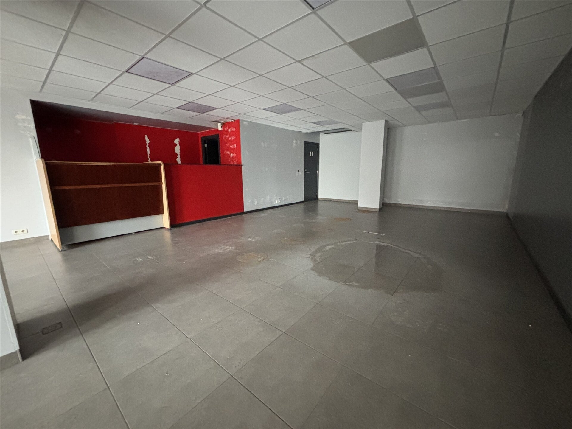 Rez-de-chauss&eacute;e commercial &agrave; louer &agrave; AALST