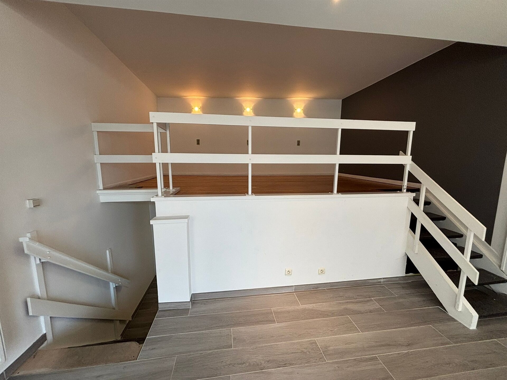 Rez-de-chaussée commercial à louer à STROMBEEK-BEVER