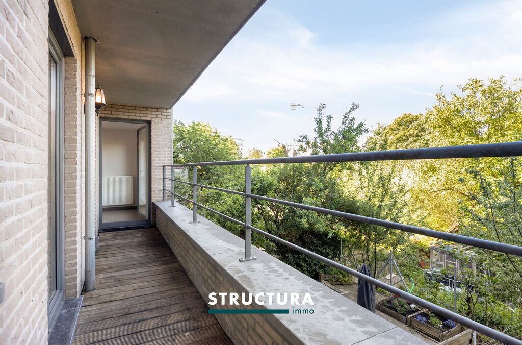 Appartement te koop in LAKEN (BRU.)
