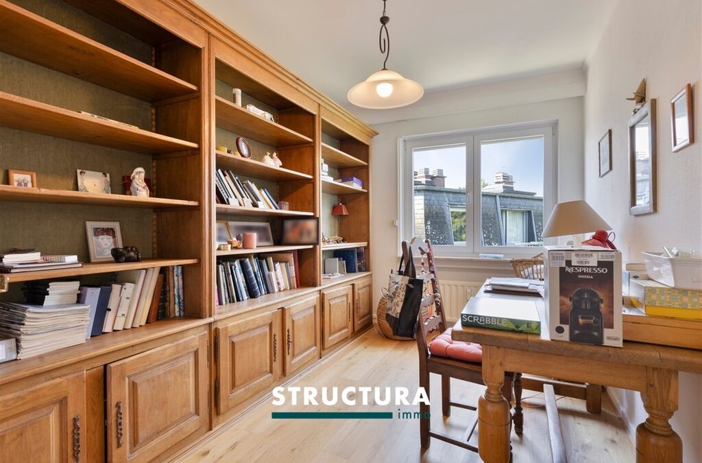 Appartement te koop in LAKEN (BRU.)