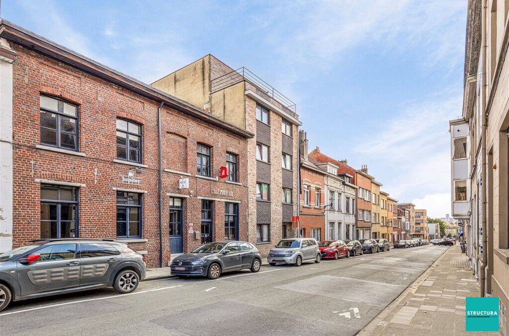 Bien de commerce a. maison à vendre à JETTE