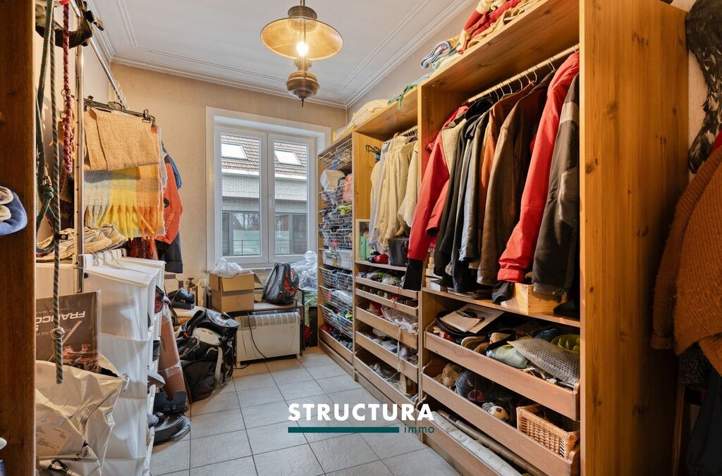 Bien de commerce a. maison &agrave; vendre &agrave; VILVOORDE