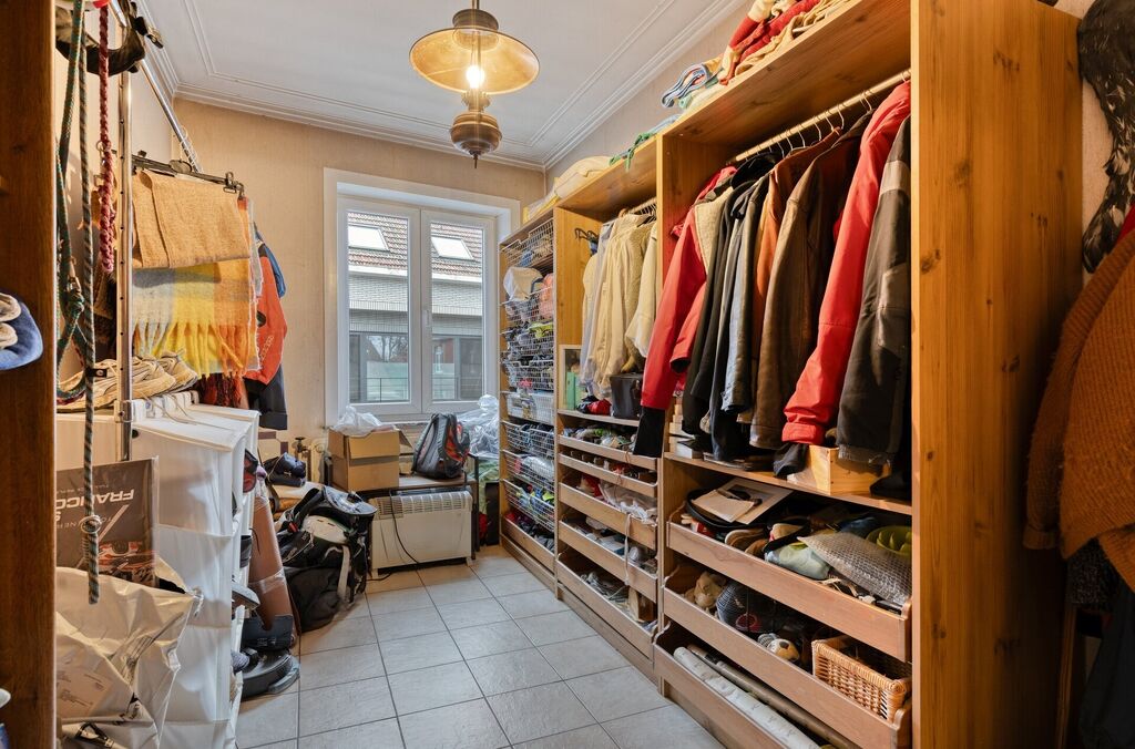 Bien de commerce a. maison &agrave; vendre &agrave; VILVOORDE