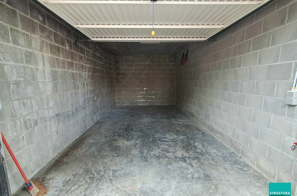 Box du garage à vendre à MERCHTEM