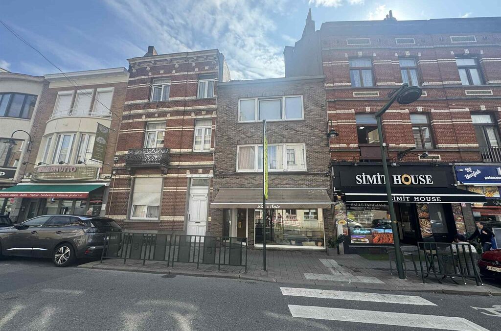 Commerce-Bureaux-Rapport à louer à LAEKEN (BRU.)