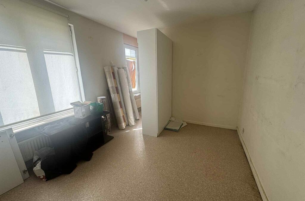 Commerce-Bureaux-Rapport à louer à LAEKEN (BRU.)