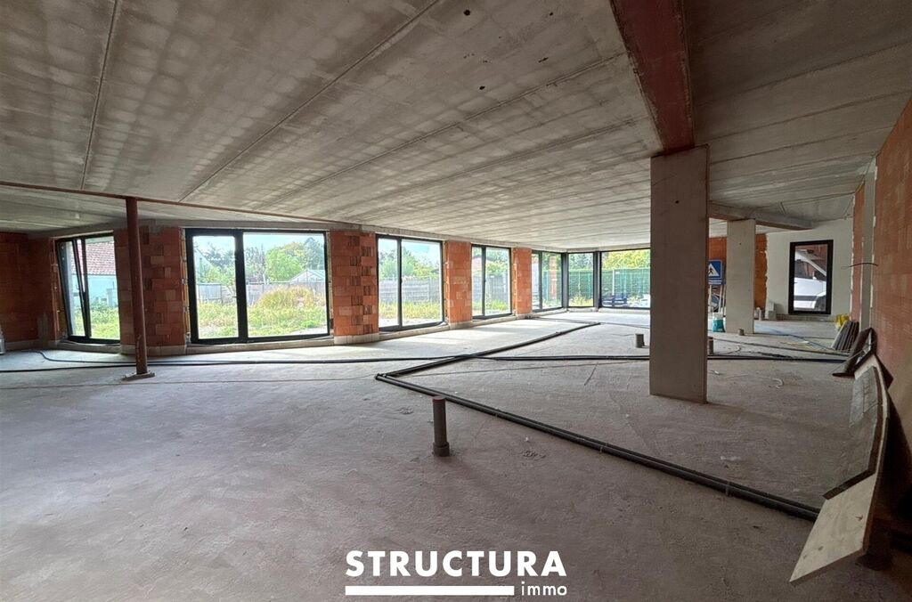 Commerce-Bureaux-Rapport à louer à OPWIJK