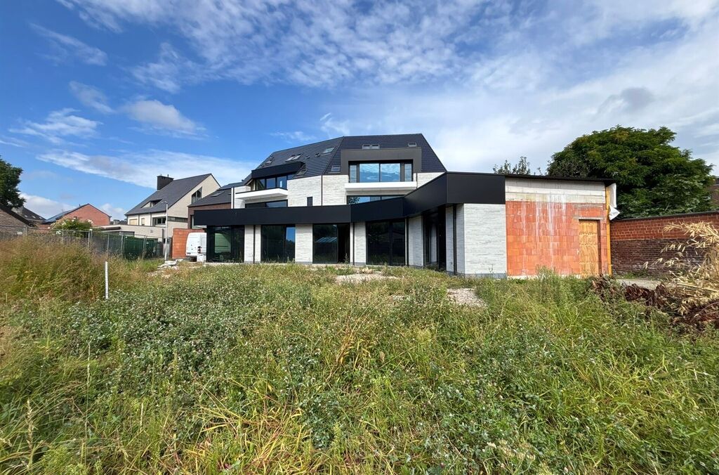 Commerce-Bureaux-Rapport à louer à OPWIJK