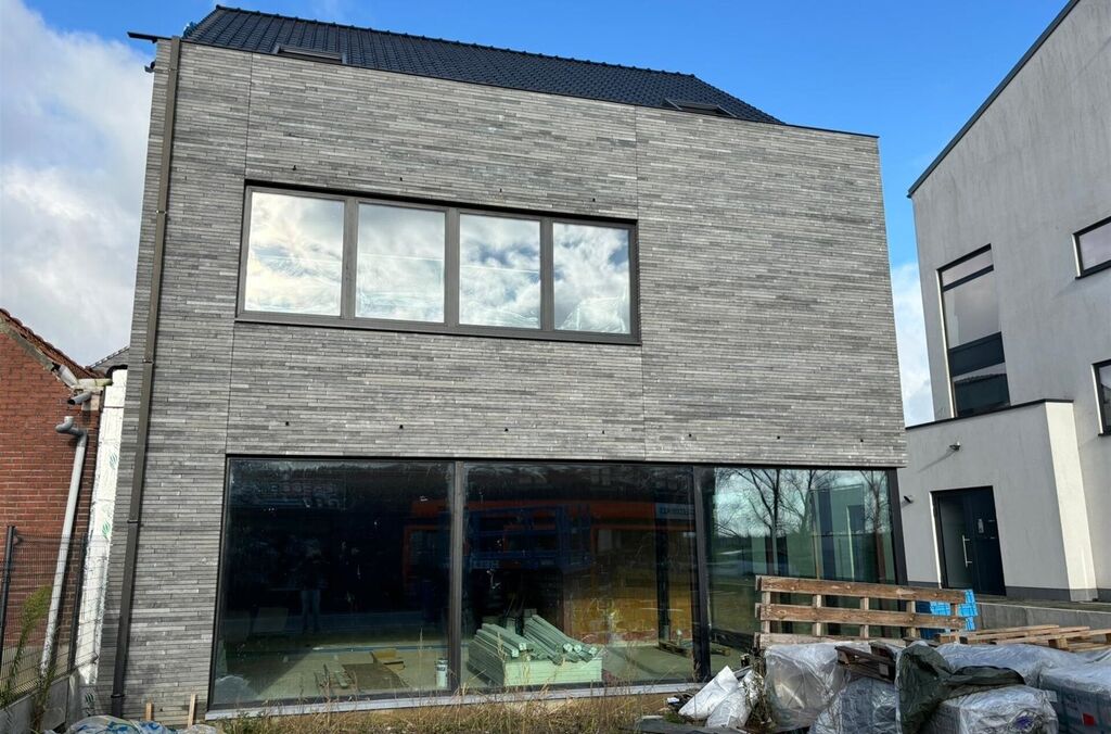Commerce-Bureaux-Rapport à louer à OPWIJK