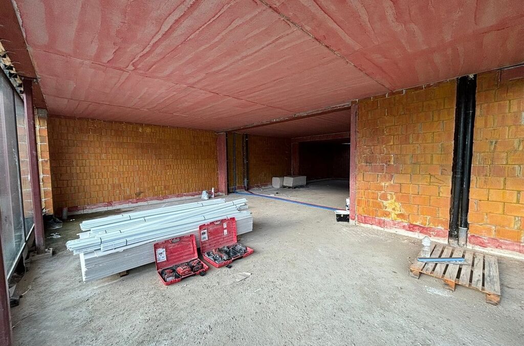 Commerce-Bureaux-Rapport à louer à OPWIJK