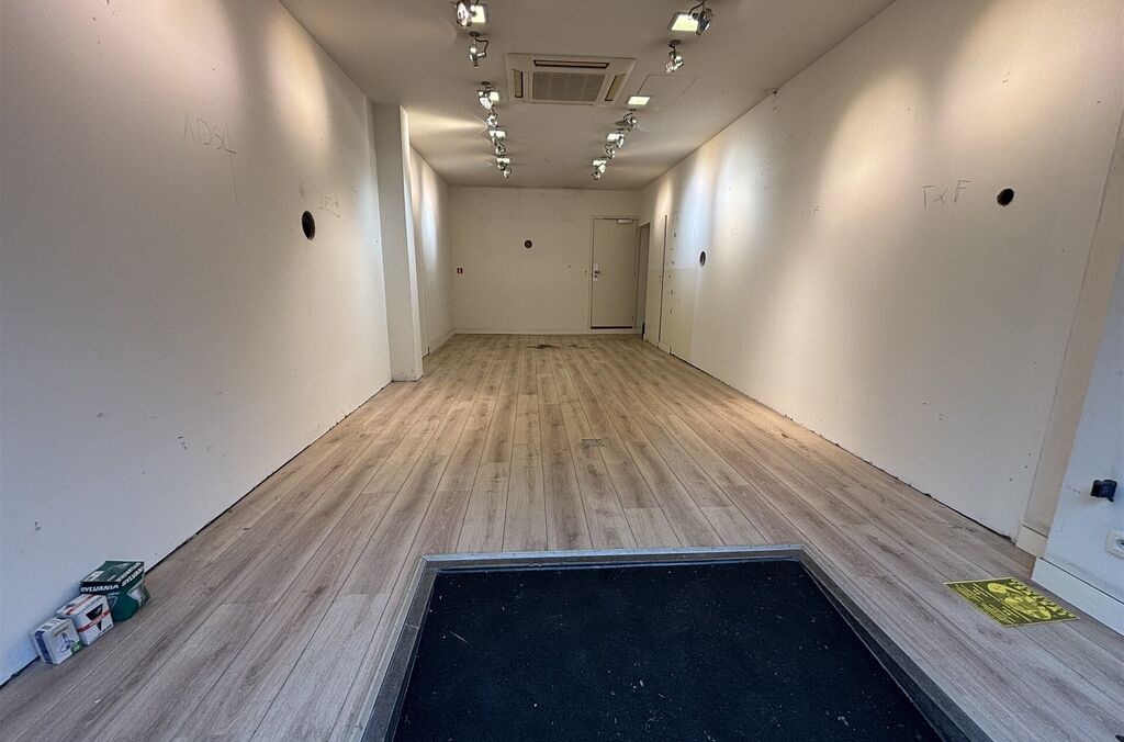 Commerce-Bureaux-Rapport à louer à VILVOORDE