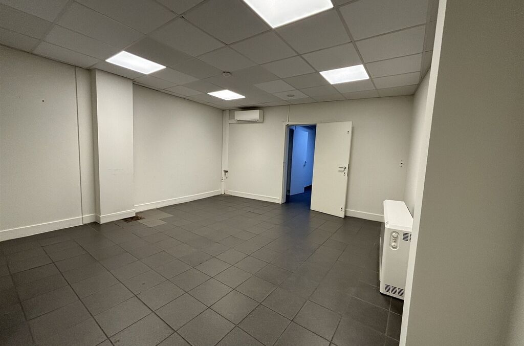 Commerce-Bureaux-Rapport à louer à VILVOORDE