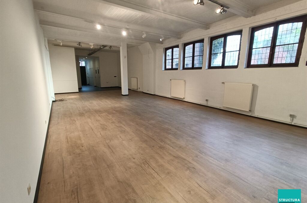 Commerce-Bureaux-Rapport à louer à WEMMEL