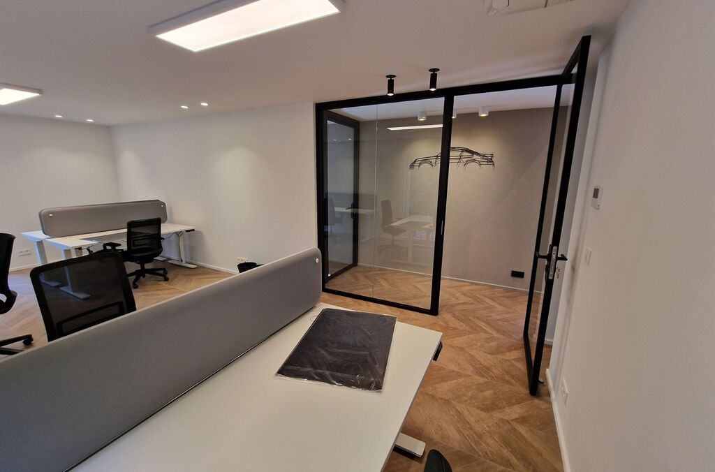 Commerce-Bureaux-Rapport à louer à WEMMEL