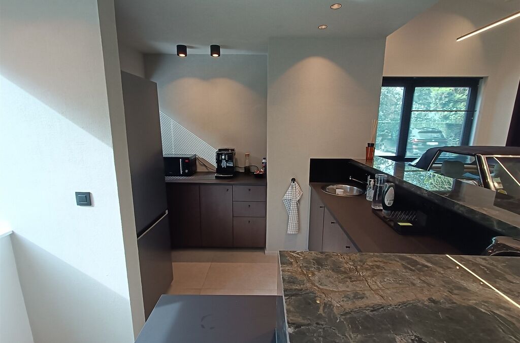 Commerce-Bureaux-Rapport à louer à WEMMEL