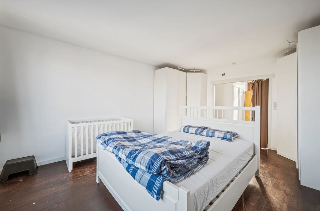 Commerce-Bureaux-Rapport &agrave; vendre &agrave; GRIMBERGEN