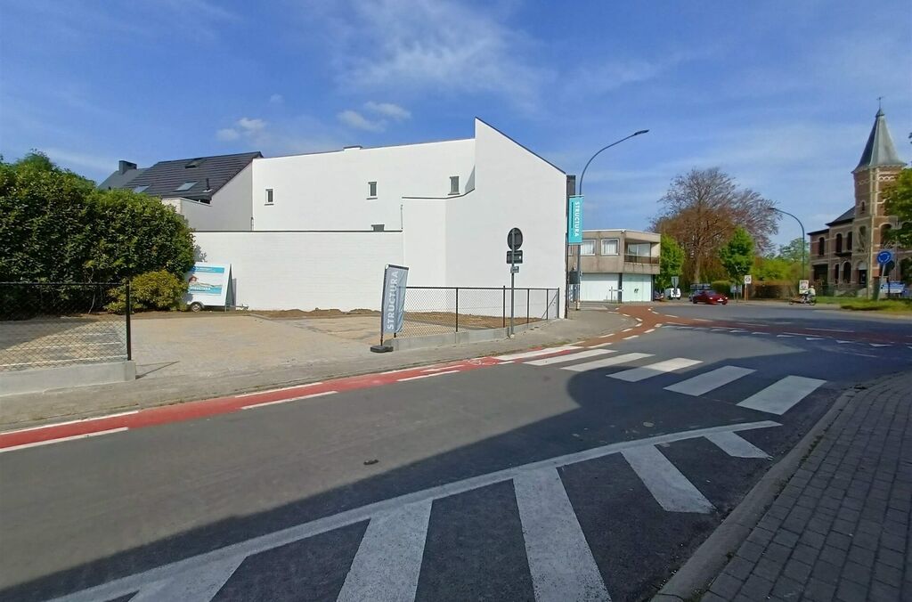 Garages / d&eacute;pots &agrave; louer &agrave; OPWIJK