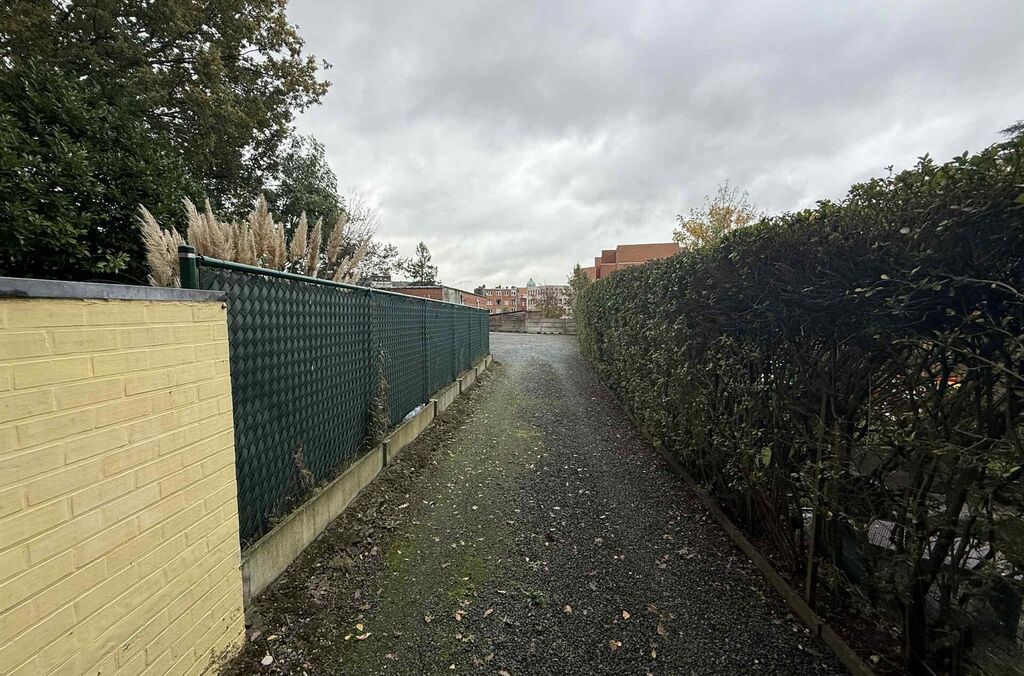 Garage-Cave à louer à SINT-AGATHA-BERCHEM