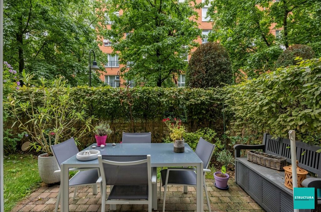 Gelijkvloers appartement te koop in JETTE