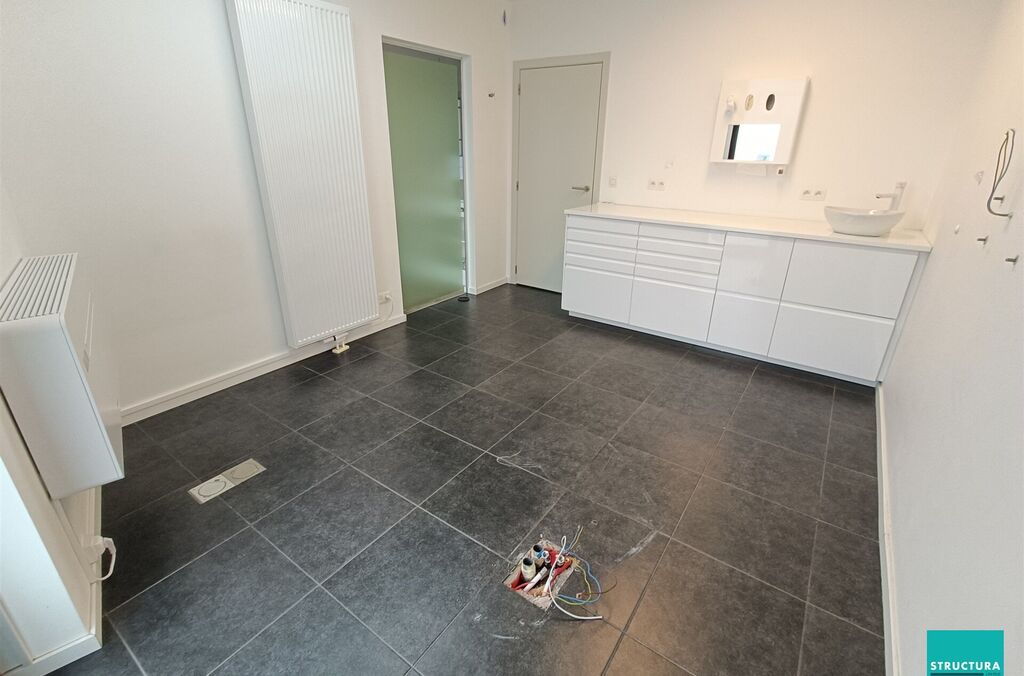 Handel-kantoor-opbrengst te huur in MERCHTEM