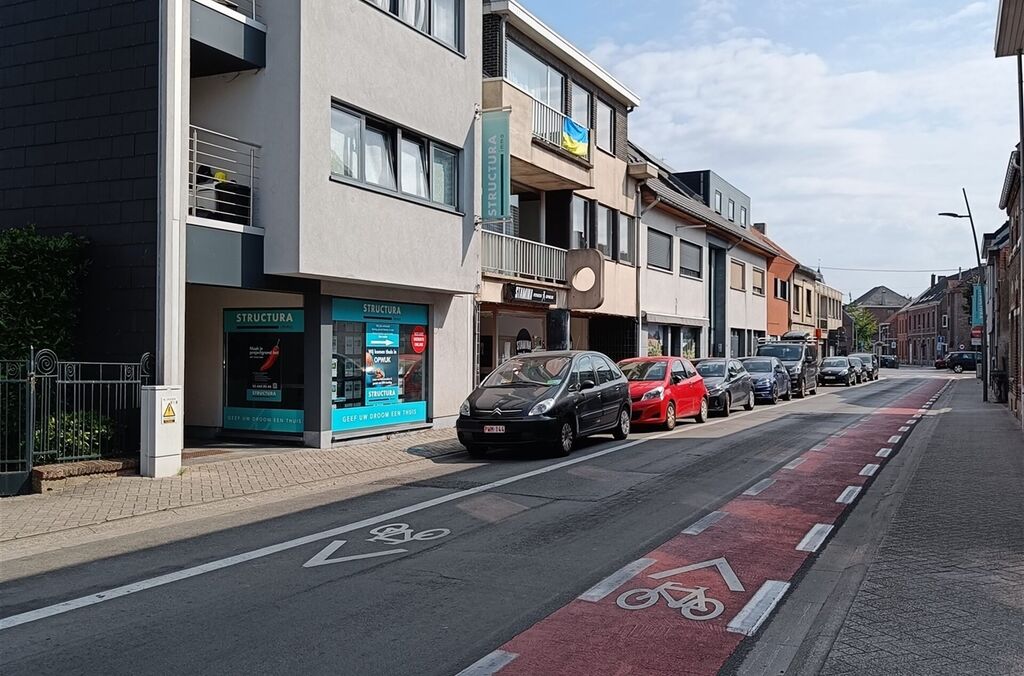 Handel-kantoor-opbrengst te huur in OPWIJK