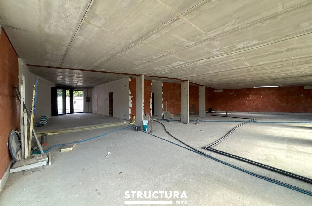 Handel-kantoor-opbrengst te huur in OPWIJK