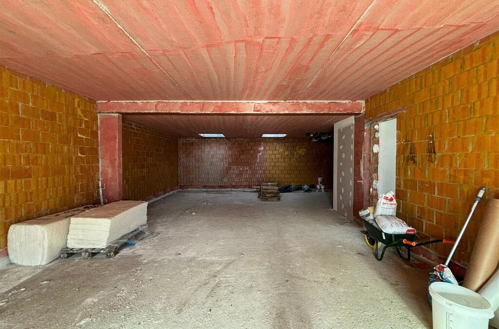 Handel-kantoor-opbrengst te huur in OPWIJK