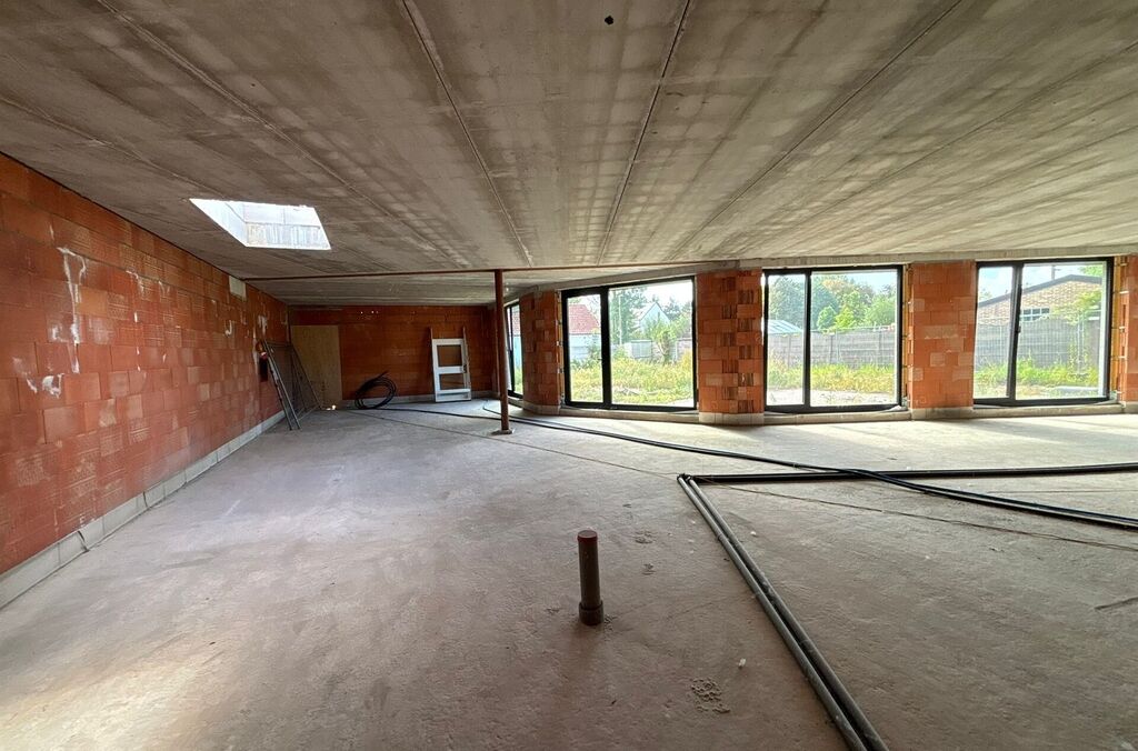 Handel-kantoor-opbrengst te huur in OPWIJK