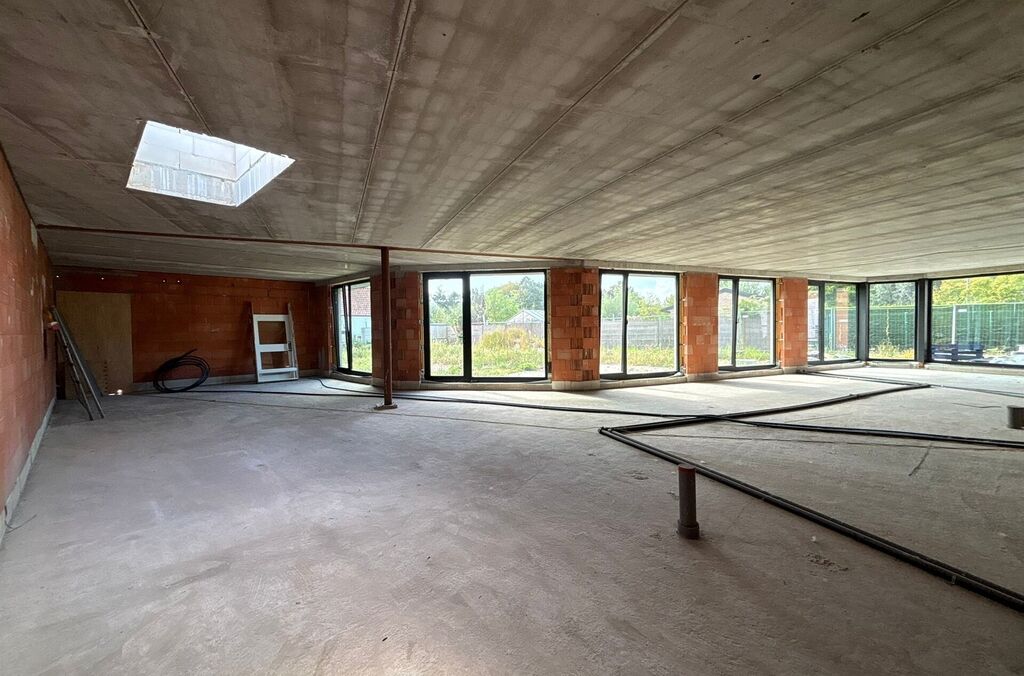 Handel-kantoor-opbrengst te huur in OPWIJK