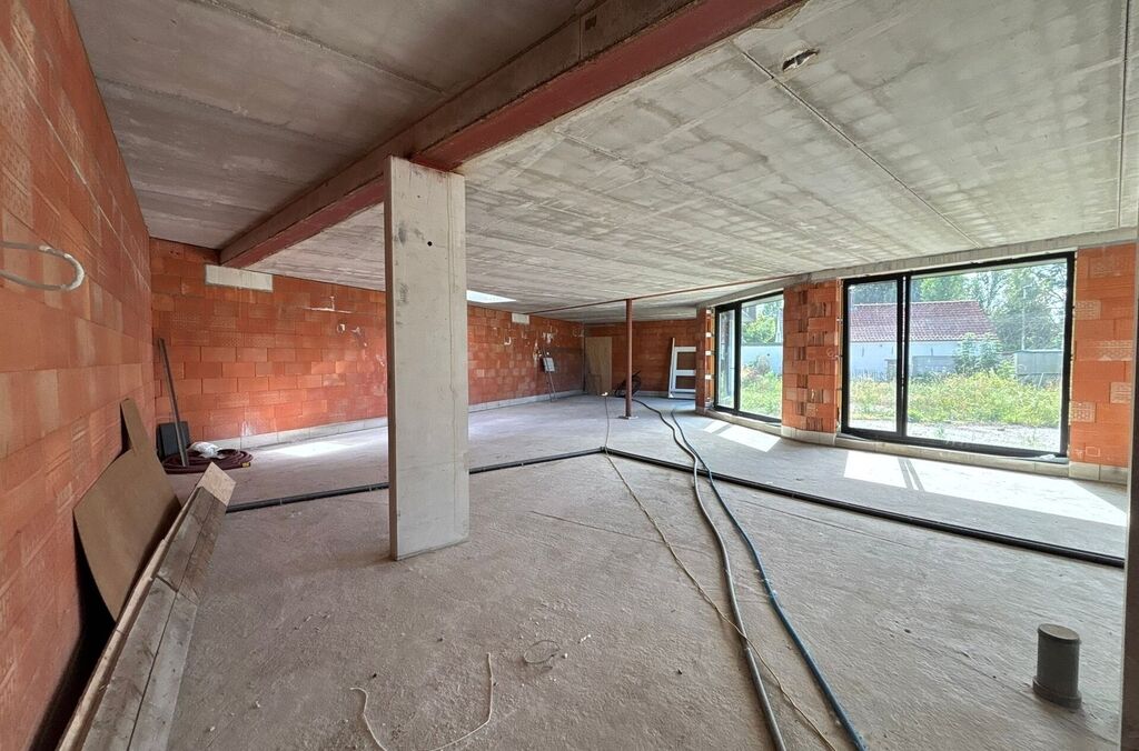 Handel-kantoor-opbrengst te huur in OPWIJK