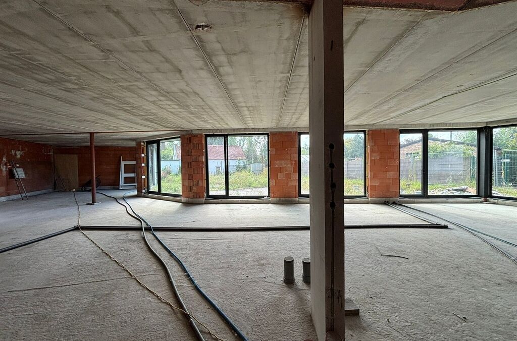 Handel-kantoor-opbrengst te huur in OPWIJK