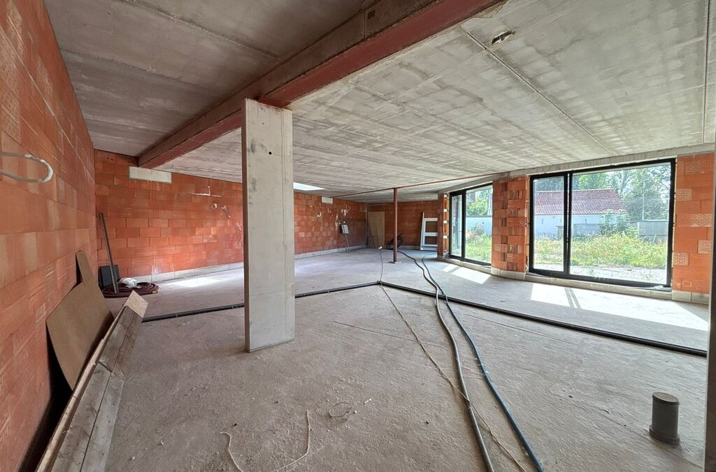 Handel-kantoor-opbrengst te huur in OPWIJK